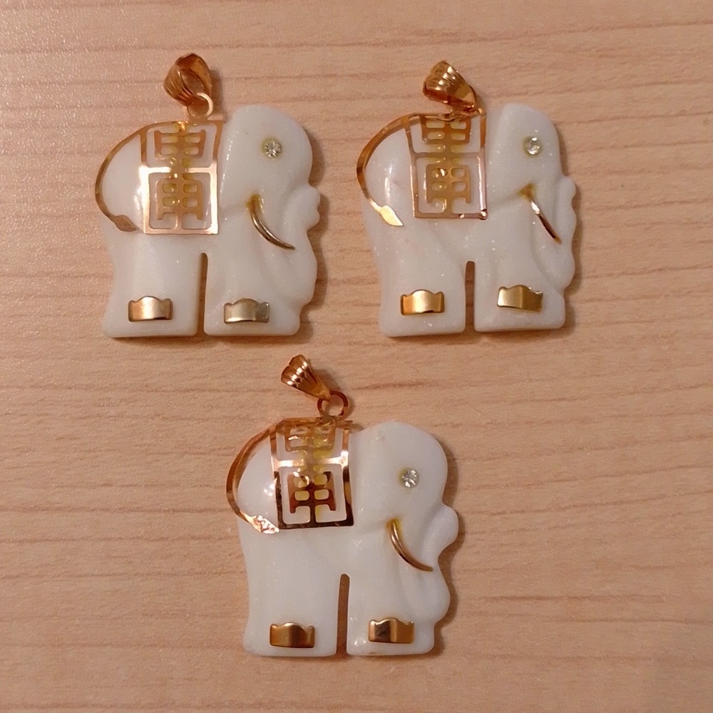 Set 3 New Vintage White Gem Stone Elephant Pendant